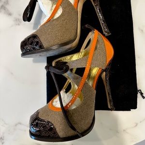 D2 squared mary poppins/ mary janes/ high heels like NEW